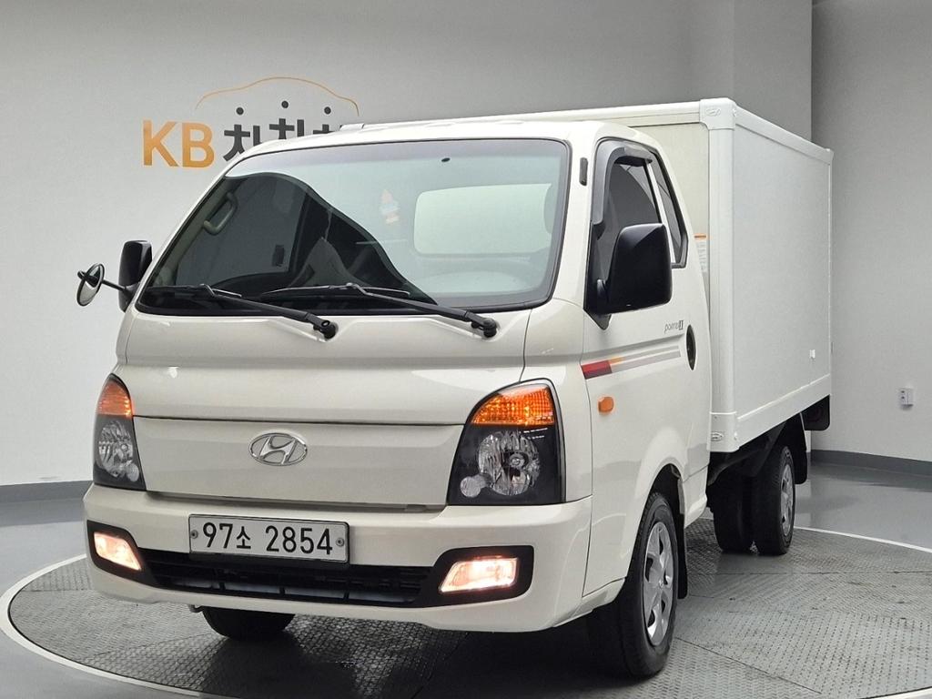Hyundai Porter II Low Fixed Floor Long Wheelbase Super Cab 2