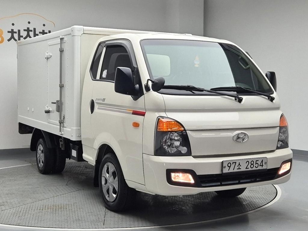 Hyundai Porter II Low Fixed Floor Long Wheelbase Super Cab 5