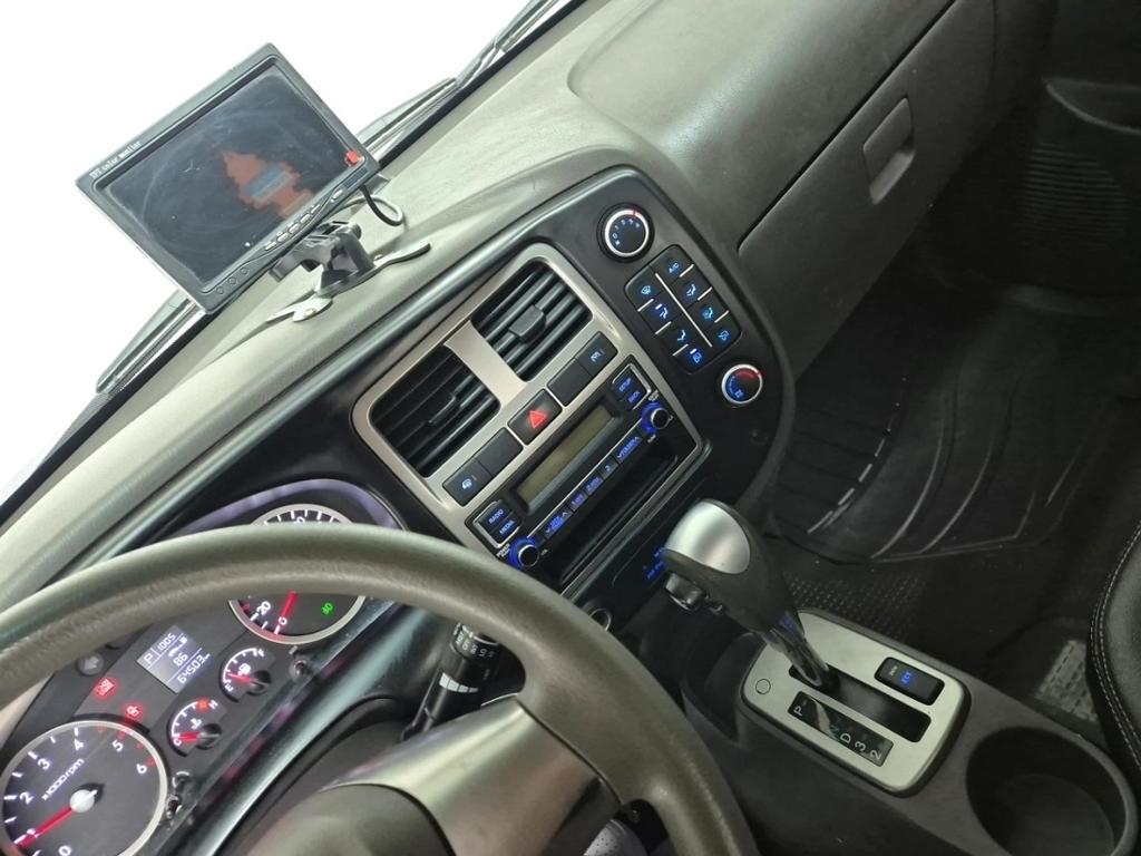 Hyundai Porter II Low Fixed Floor Long Wheelbase Super Cab 10