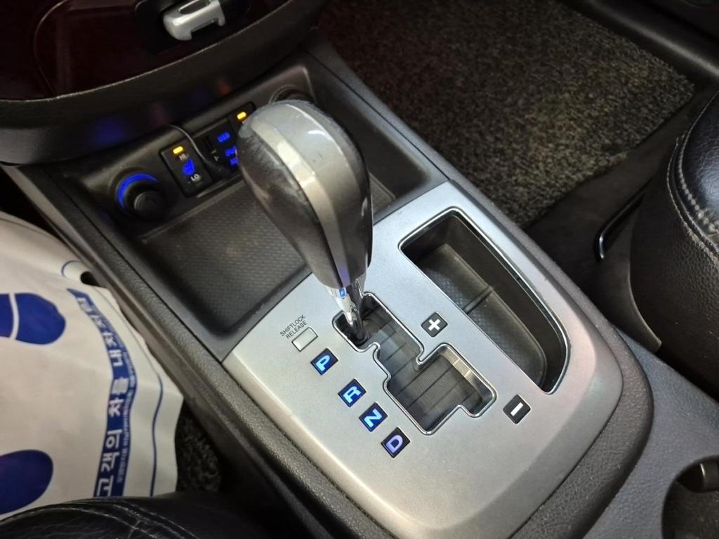 Hyundai Santa Fe CM MLX Luxury 2.0 e-VGT 2WD 9