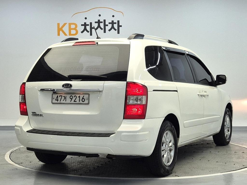 Kia Carnival R GX Premium Type R2.2 E-VGT 4