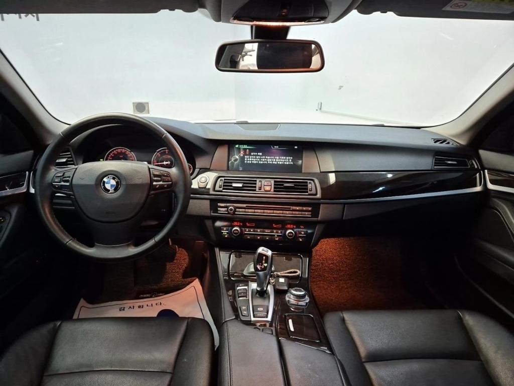 BMW 5 Series 525d xDrive 8