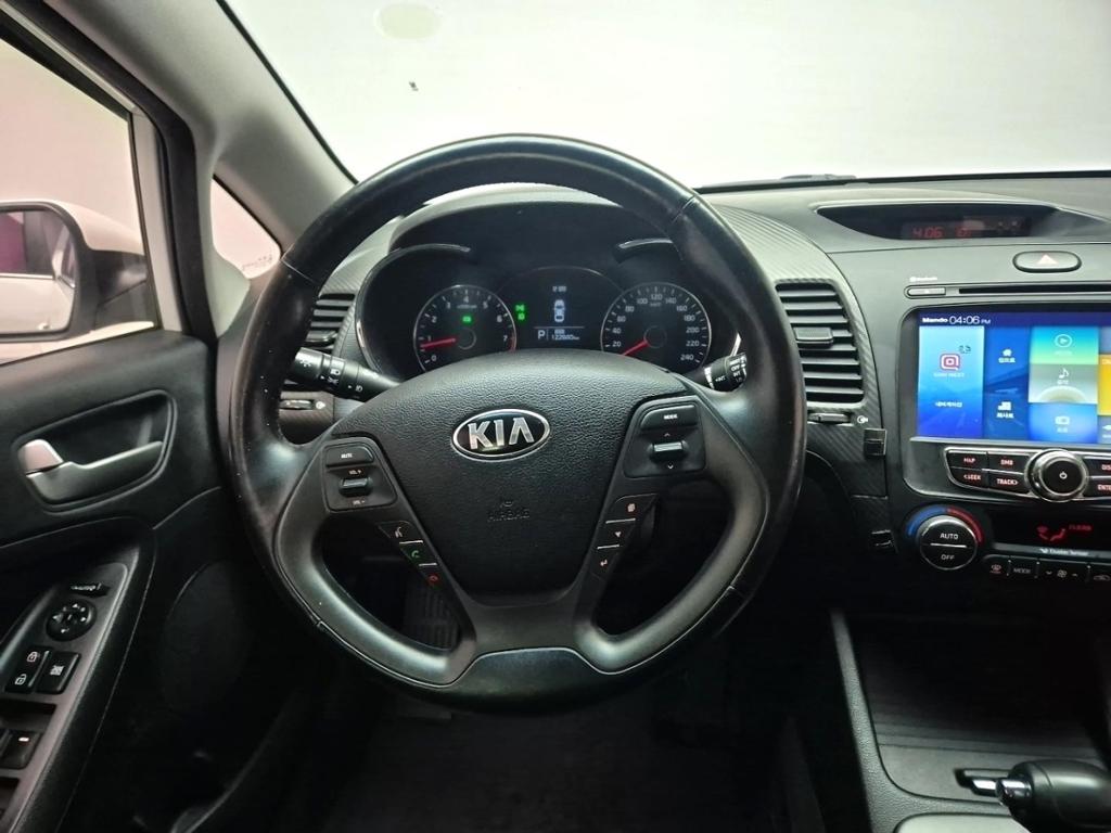 Kia K3 Trendy 1.6 GDI 10