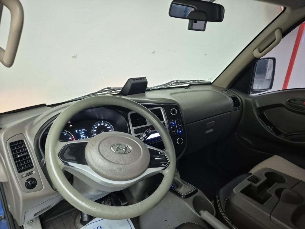 Hyundai Porter II Long Wheelbase Style Long Wheelbase Double Cab 7
