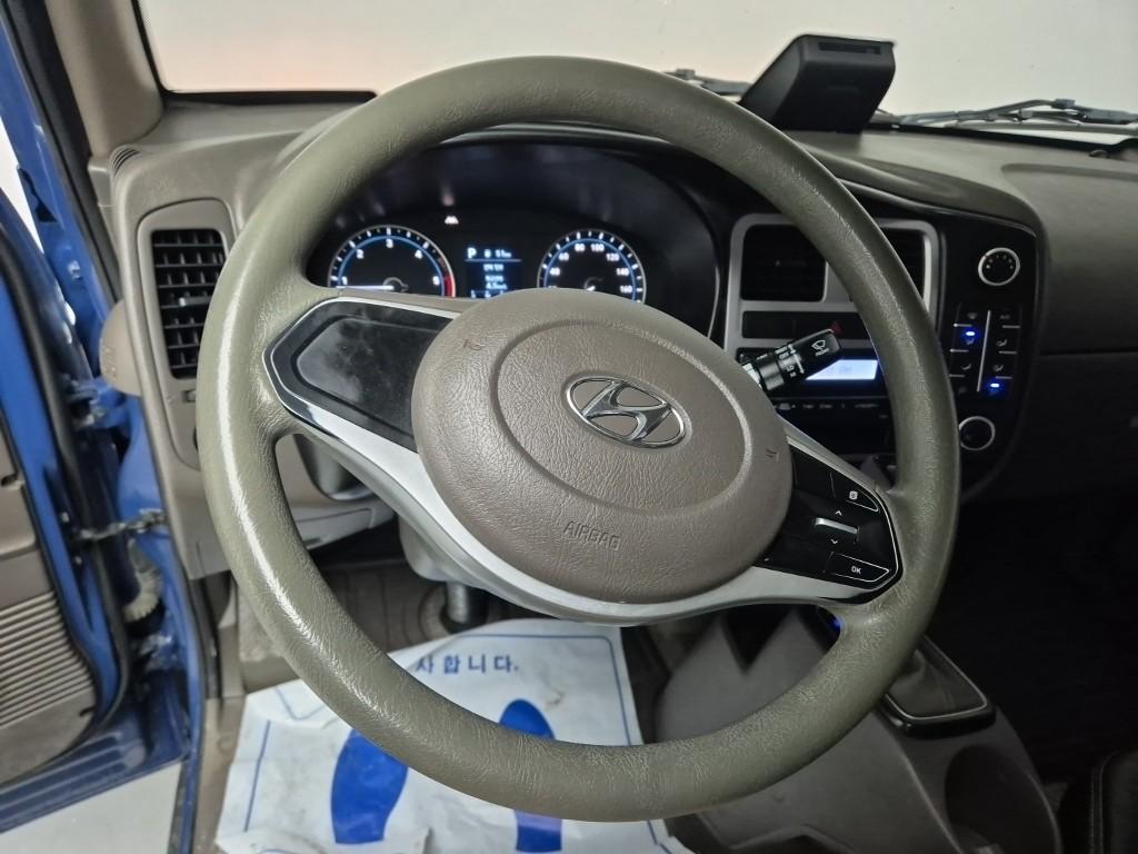 Hyundai Porter II Long Wheelbase Style Long Wheelbase Double Cab 9