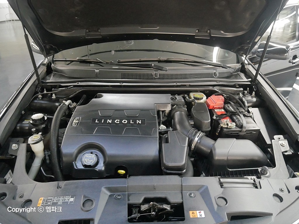 LINCOLN New MKS 3.7 FWD
