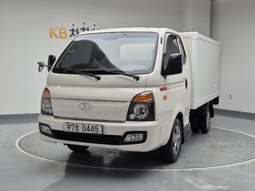 Hyundai Porter II Super Cab Fixed Floor Long Wheelbase Super Cab 2