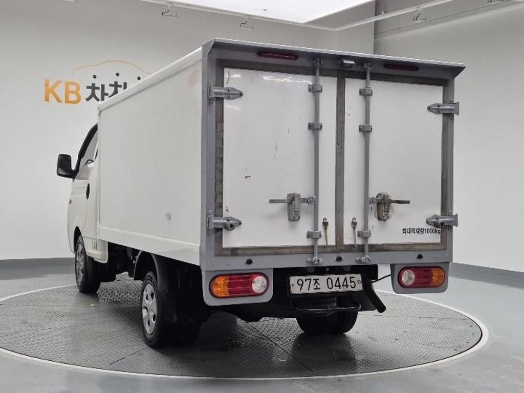 Hyundai Porter II Super Cab Fixed Floor Long Wheelbase Super Cab 3