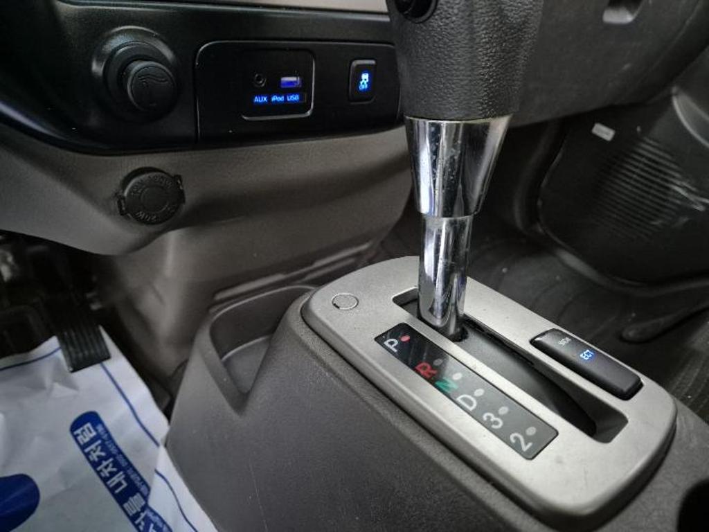 Hyundai Porter II Super Cab Fixed Floor Long Wheelbase Super Cab 8