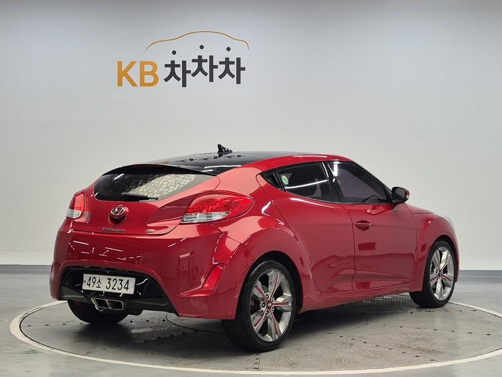 Hyundai Veloster Extreme 1.6 GDI 4