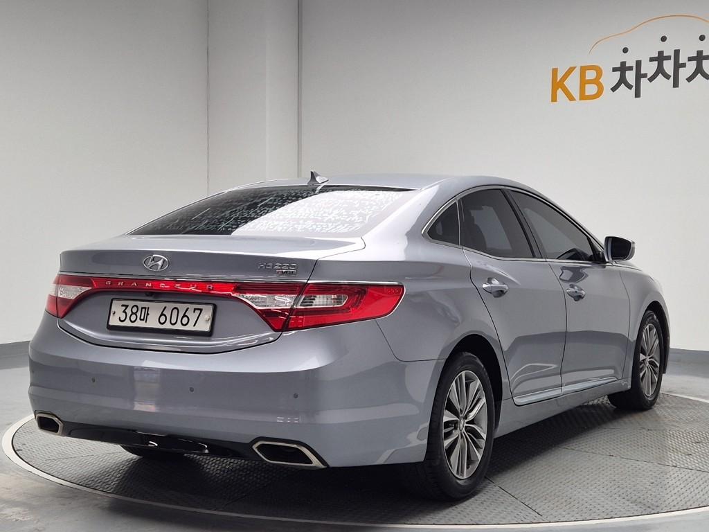 Hyundai Grandeur HG Modern HG 220 4