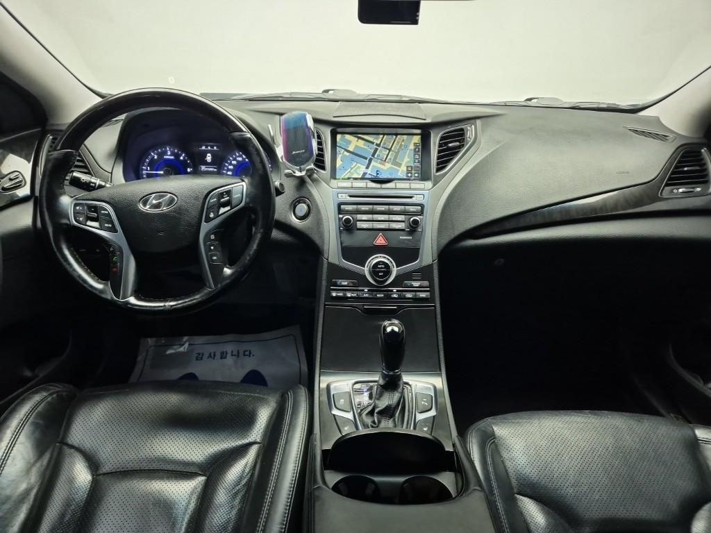 Hyundai Grandeur HG Modern HG 220 8