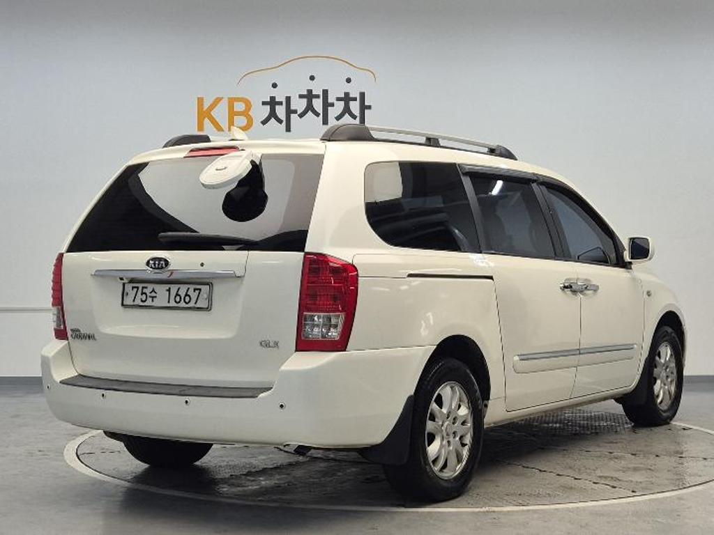 Kia Carnival Grand GLX Base Type LPI 4