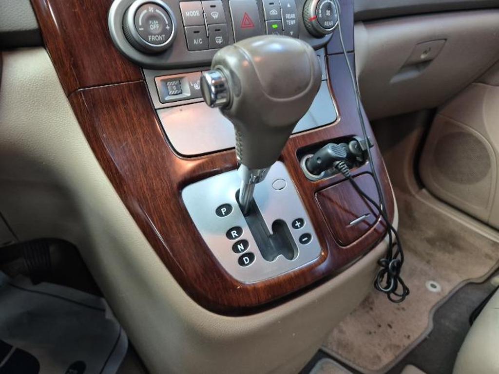 Kia Carnival Grand GLX Base Type LPI 9