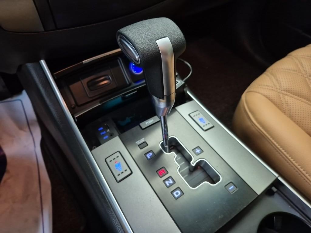 Hyundai Veracruz Exclusive V6 3.0 E-VGT SⅡ 4WD 9