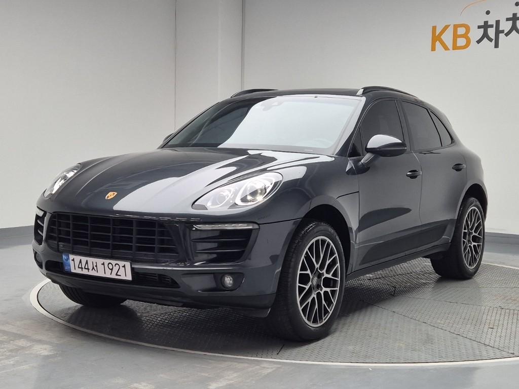 PORSCHE Macan 2.0