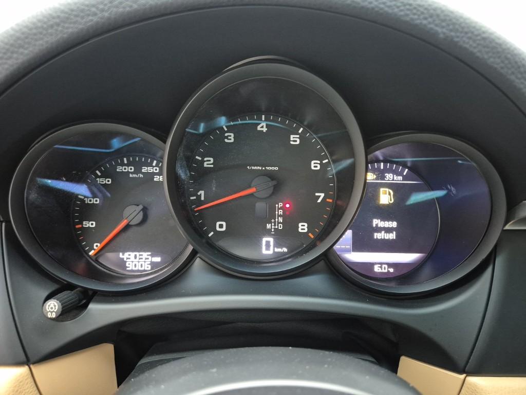 PORSCHE Macan 2.0