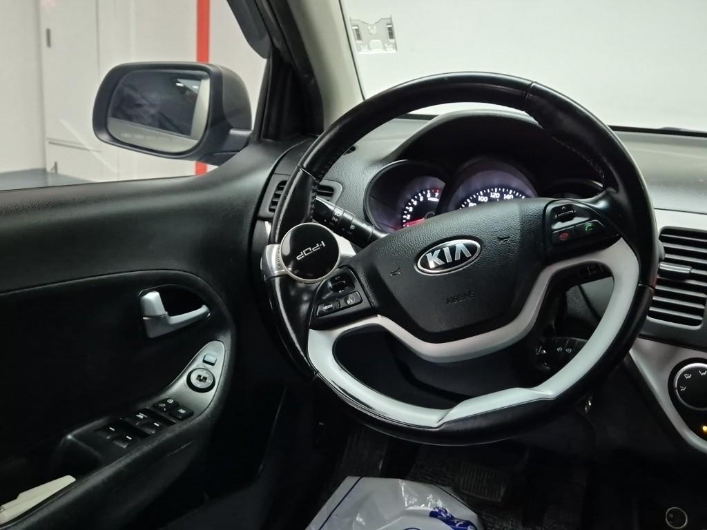 Kia Morning Deluxe Trendy 1.0 Gasoline 10