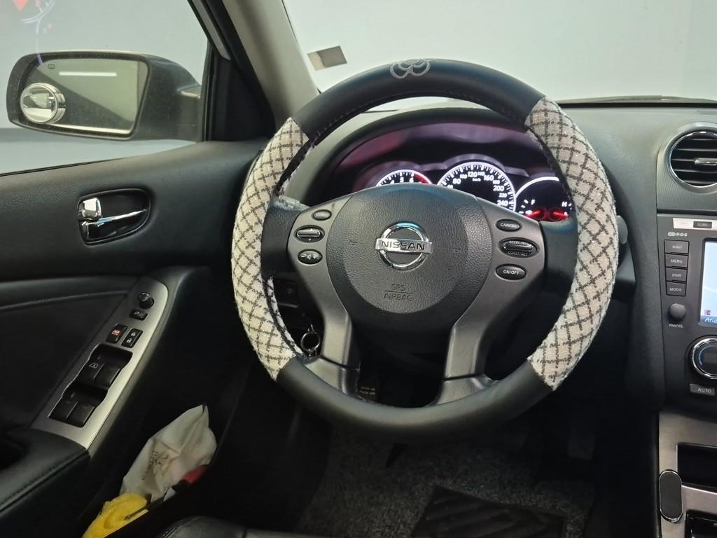 Nissan Altima 2.5 10