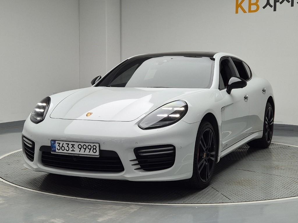 Porsche Panamera 4.8 GTS