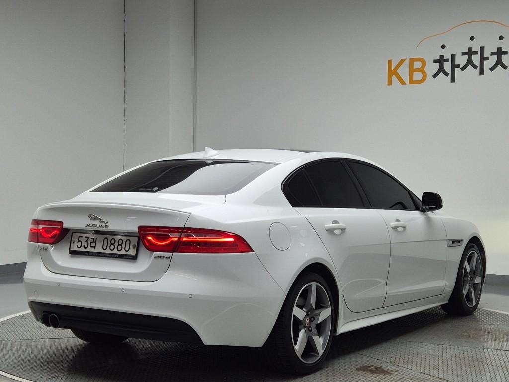 Jaguar XE R- Sport 2.0 Diesel 4