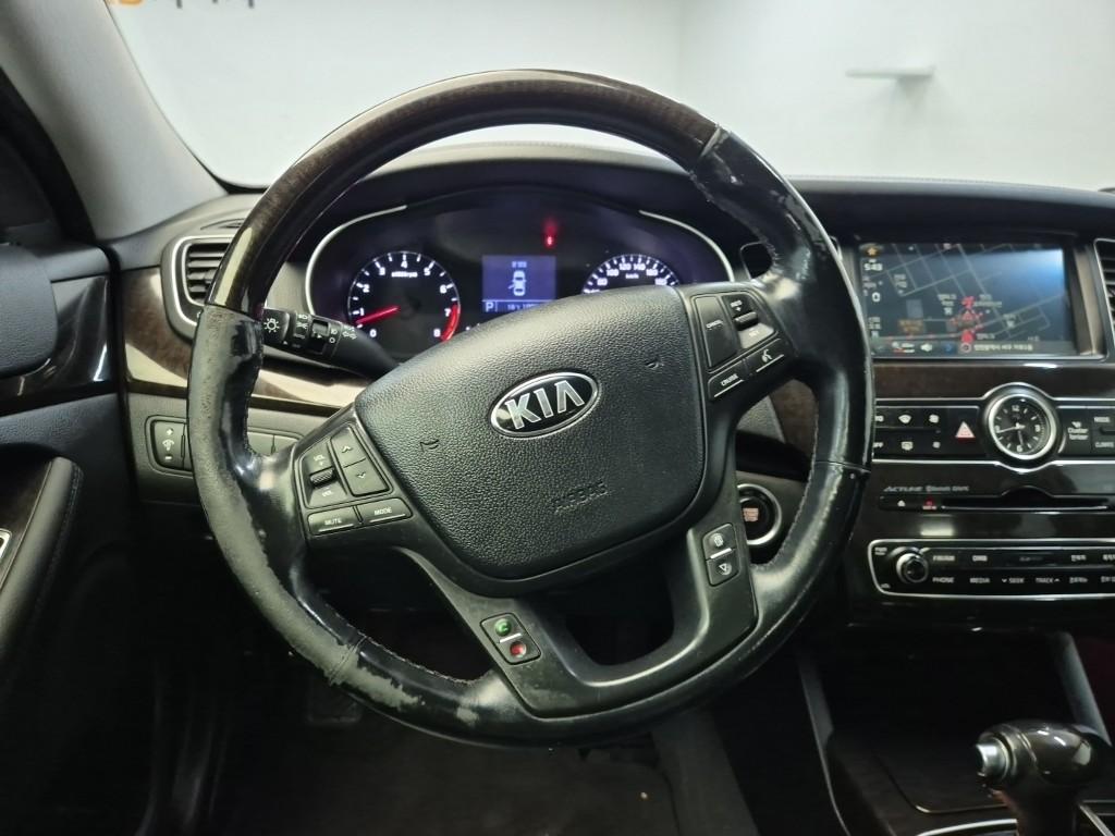 Kia K7 Prestige 2.4 GDI 10