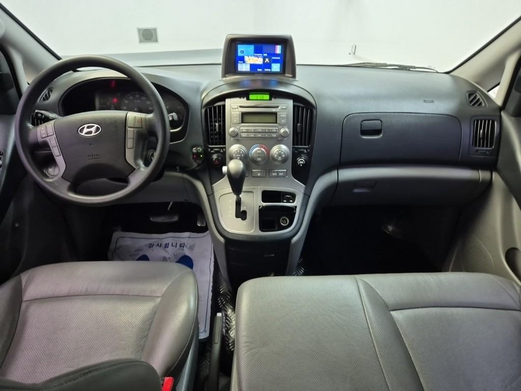 Hyundai Starex Grand CVX Luxury 2.5 VGT/ WGT Wagon 8