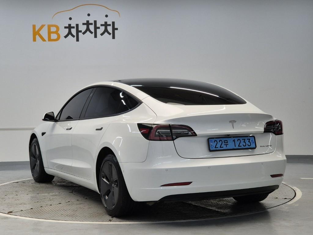 Tesla Model 3 EV AWD