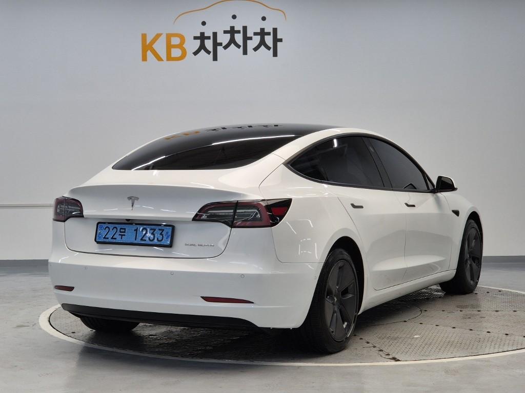 Tesla Model 3 EV AWD