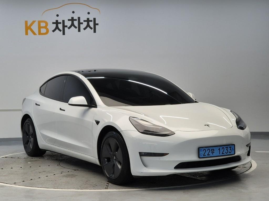Tesla Model 3 EV AWD