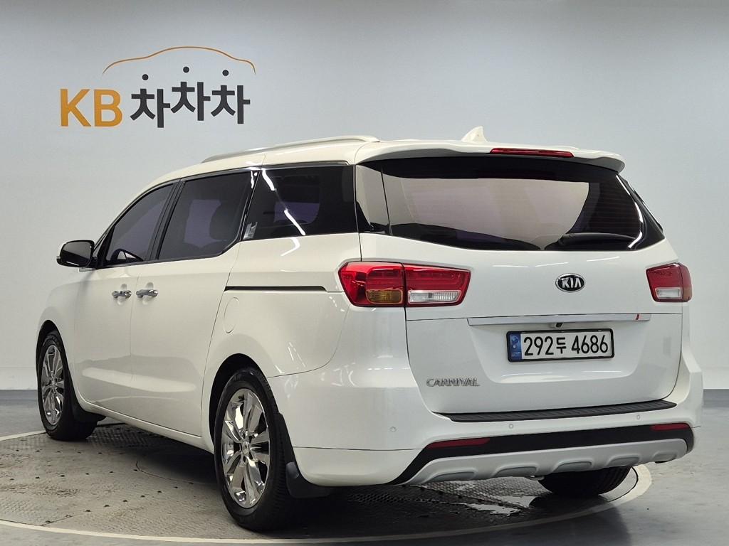 Kia Carnival Noblesse R2.2 E-VGT 3