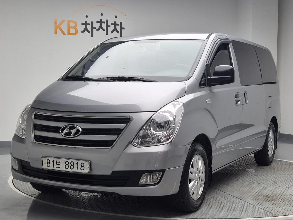 Hyundai Starex Grand Smart 2.5 VGT/ WGT 5 Van 2