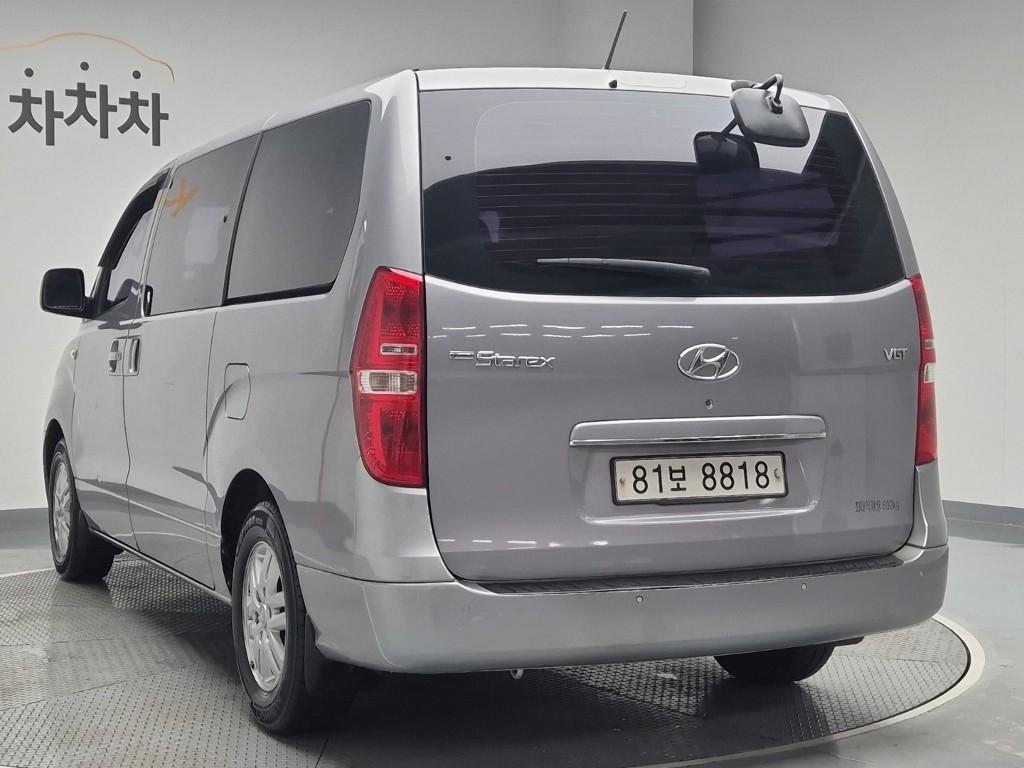 Hyundai Starex Grand Smart 2.5 VGT/ WGT 5 Van 3