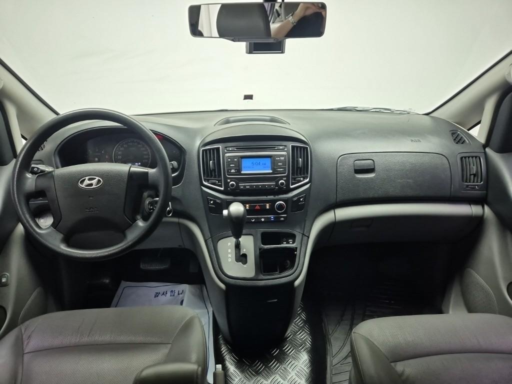 Hyundai Starex Grand Smart 2.5 VGT/ WGT 5 Van 8