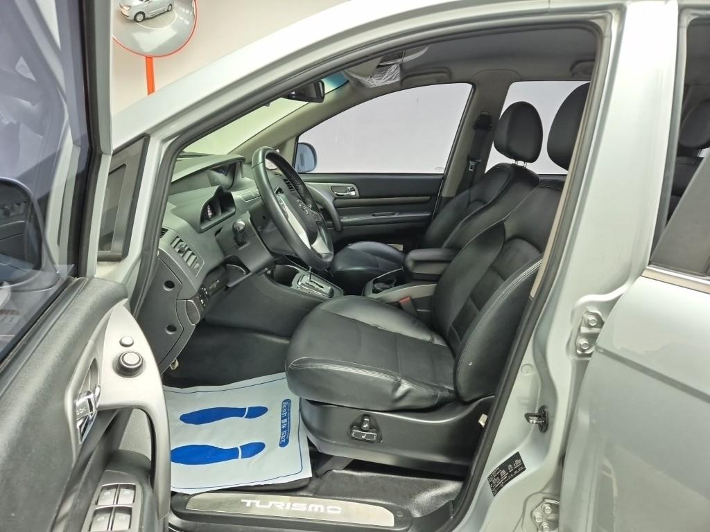 KG Mobility (Ssangyong) Korando TX Plus 2.2 9 Seater 4WD - фото 11