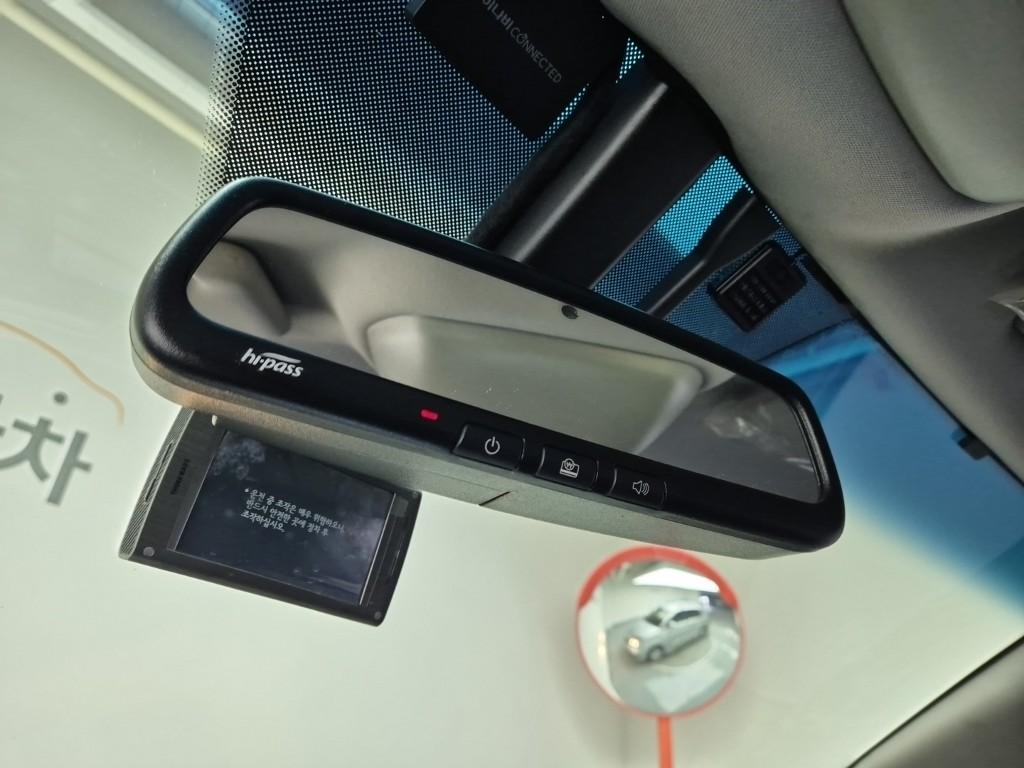 KG Mobility (Ssangyong) Korando TX Plus 2.2 9 Seater 4WD - фото 16