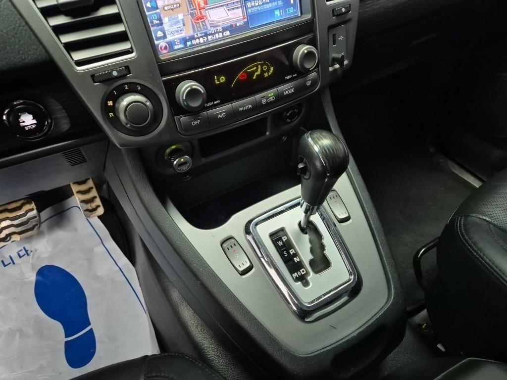 KG Mobility (Ssangyong) Korando TX Plus 2.2 9 Seater 4WD - фото 8