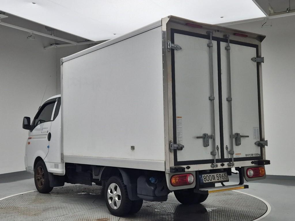 Hyundai Porter II Super Cab Super-Frozen Truck Long Wheelbase Super Cab 3
