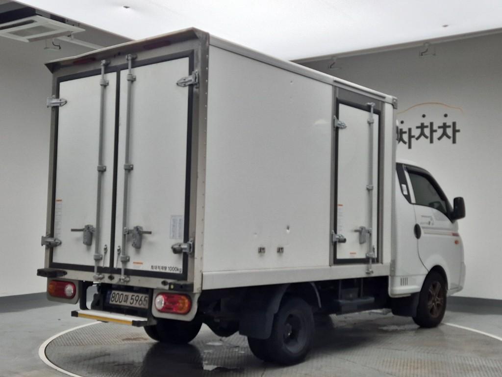 Hyundai Porter II Super Cab Super-Frozen Truck Long Wheelbase Super Cab 4