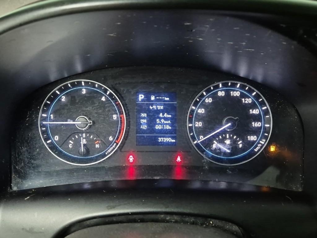 Hyundai Porter II Super Cab Super-Frozen Truck Long Wheelbase Super Cab 6