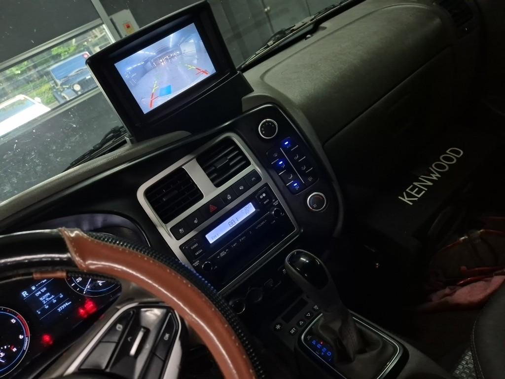 Hyundai Porter II Super Cab Super-Frozen Truck Long Wheelbase Super Cab 10