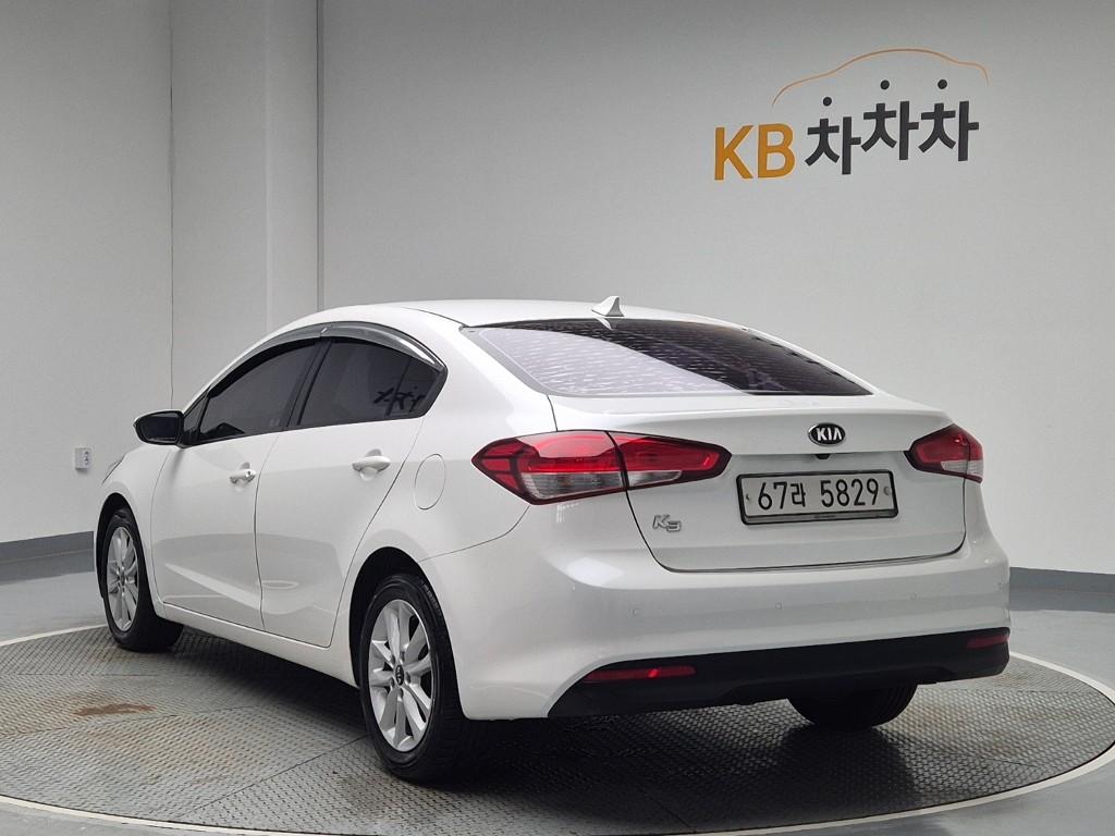 Kia K3 Trendy Gamma 1.6 GDI 3