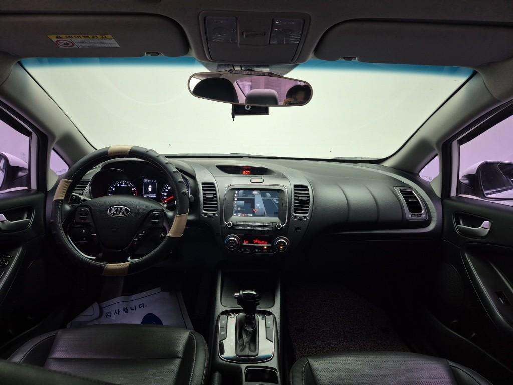 Kia K3 Trendy Gamma 1.6 GDI 8