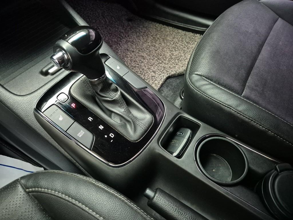 Kia K3 Trendy Gamma 1.6 GDI 9