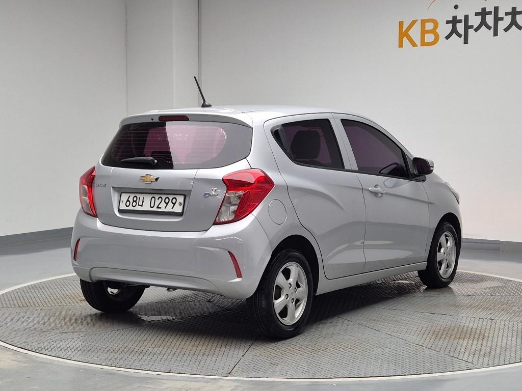 Chevrolet Spark The Next Plus 1.0 Gasoline 4