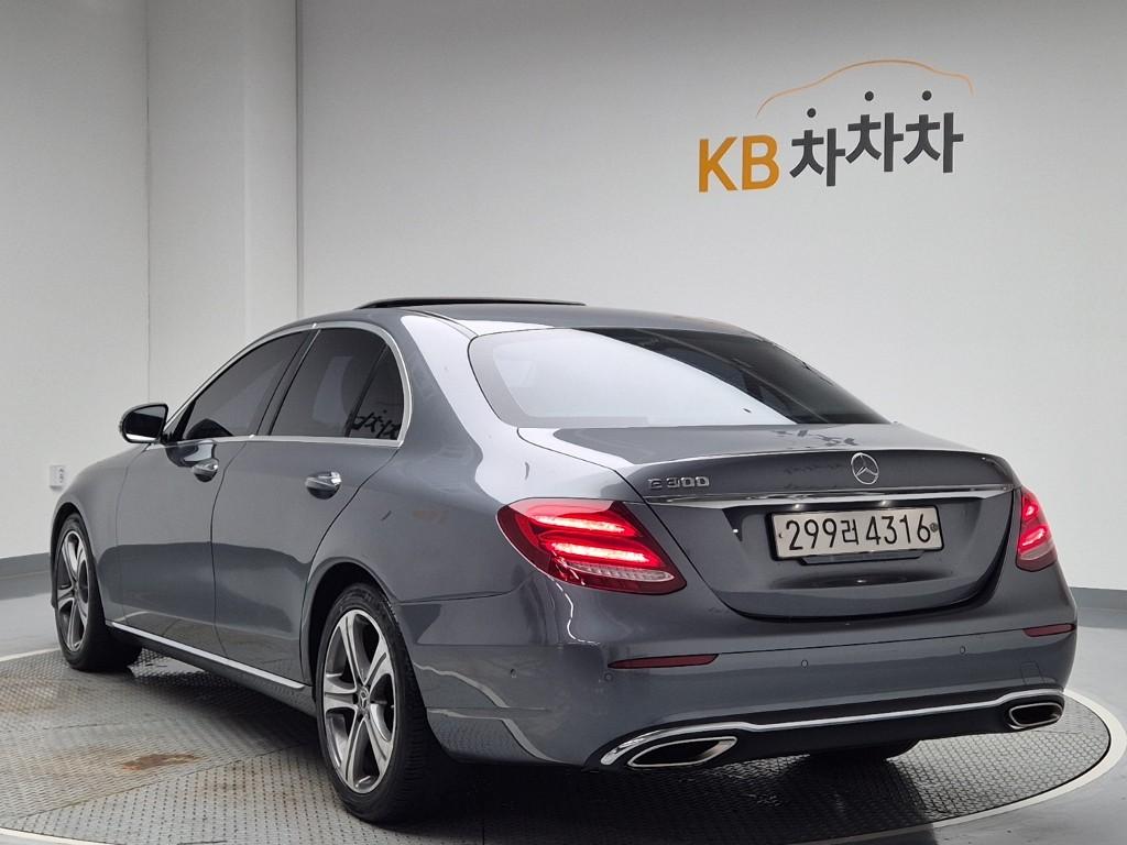 Mercedes-Benz E-Class 5 Generation Avantgarde E300 — фото 2