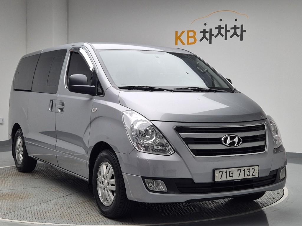 Hyundai Starex Grand Smart 2.5 VGT/ WGT Wagon 5