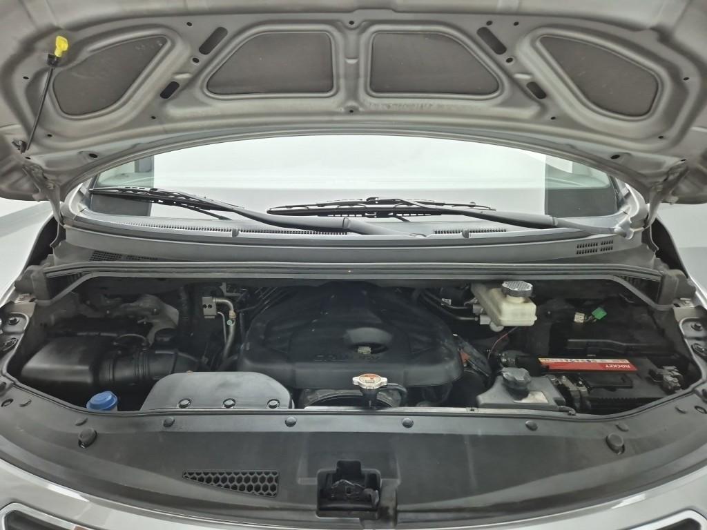 Hyundai Starex Grand Smart 2.5 VGT/ WGT Wagon 6