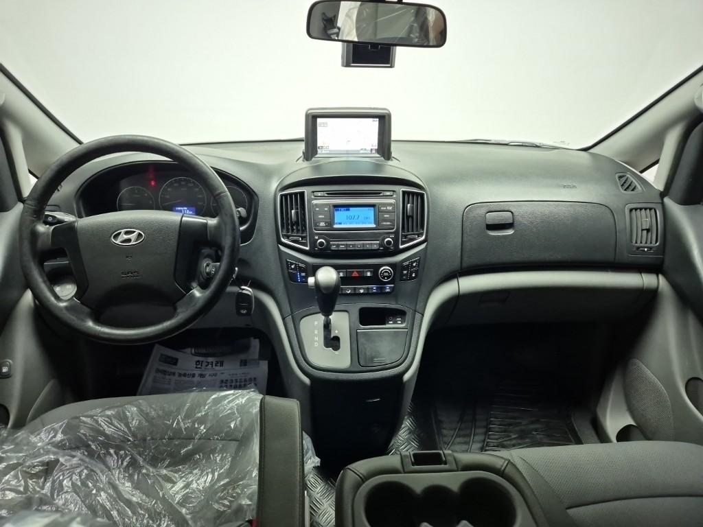 Hyundai Starex Grand Smart 2.5 VGT/ WGT Wagon 8