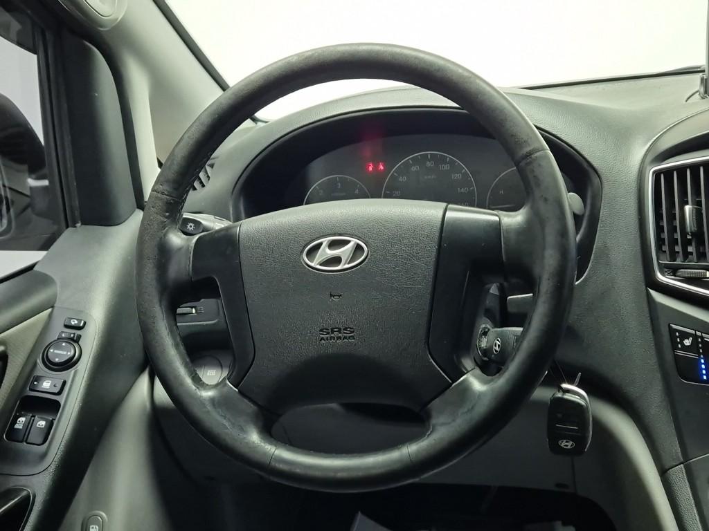 Hyundai Starex Grand Smart 2.5 VGT/ WGT Wagon 10